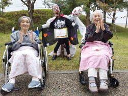 かかし祭りへ行ってきました♪｜長岡三古老人福祉会