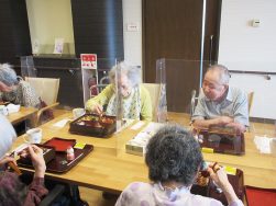 お取り寄せレク🍱｜長岡三古老人福祉会