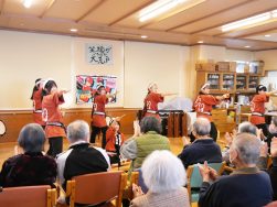 🥁２月１６日  太鼓演奏🥁｜長岡三古老人福祉会