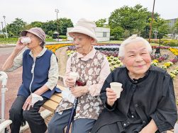 花咲くハイブ長岡へ🌼｜長岡三古老人福祉会