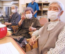 音楽の秋♬｜長岡三古老人福祉会