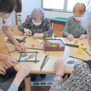 秋の創作活動｜長岡三古老人福祉会