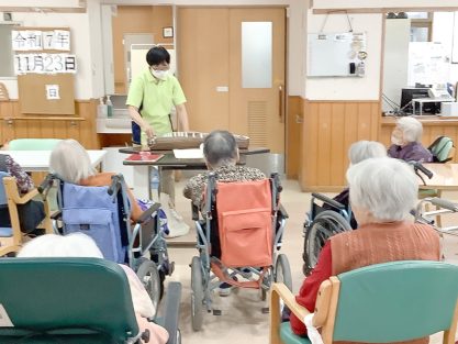 今週の一枚R07年12月8日|長岡三古老人福祉会