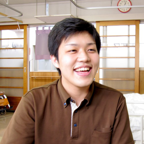 先輩インタビュー｜長岡三古老人福祉会　採用情報サイト