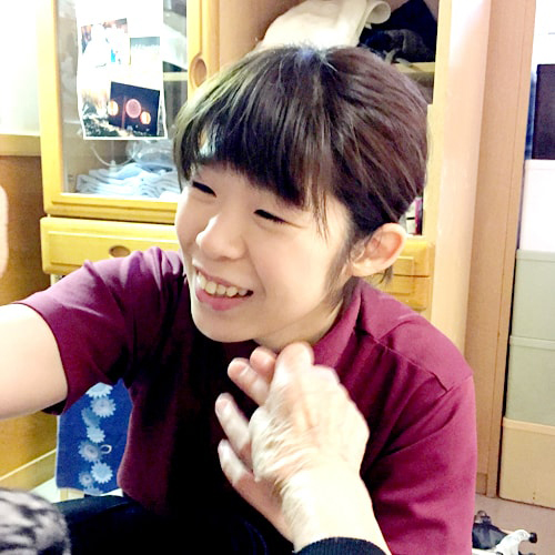 先輩インタビュー｜長岡三古老人福祉会　採用情報サイト