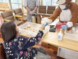 早春の美味しいアイス＆ホットミルク🍦🥛｜長岡三古老人福祉会