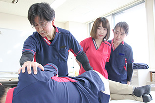 実績を身につけるための体制 | 長岡介護福祉専門学校あゆみ